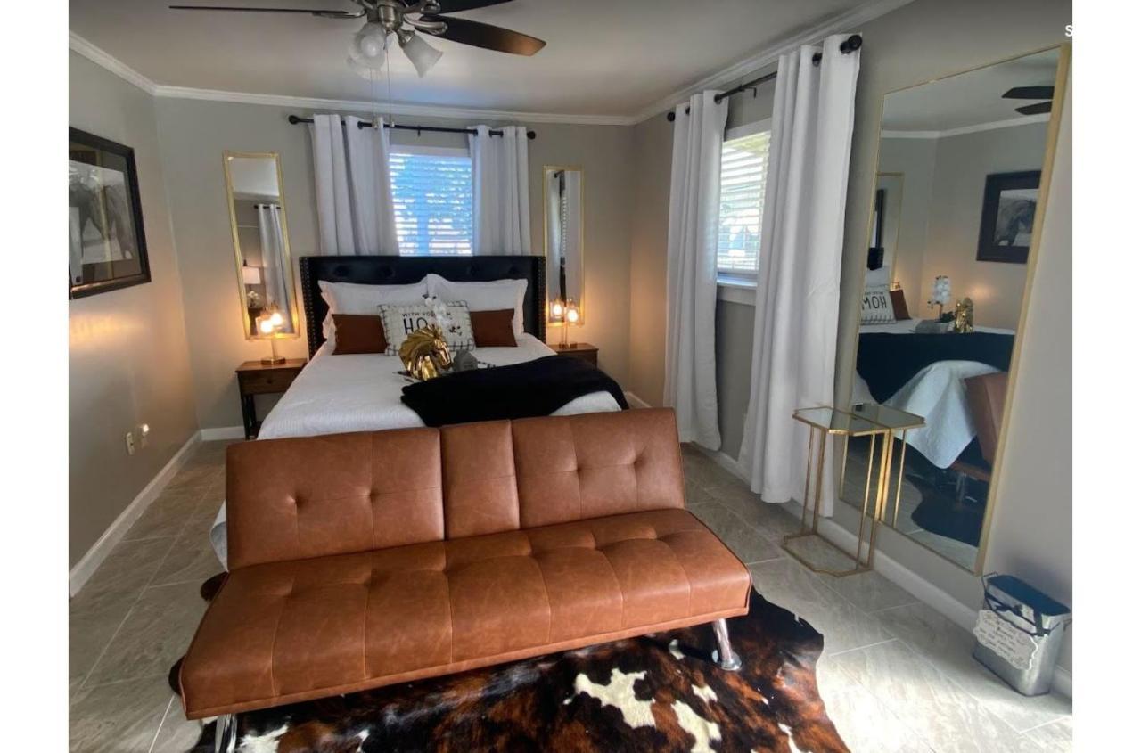 Stunning Cozy Downtown Guesthouse San Antonio Buitenkant foto